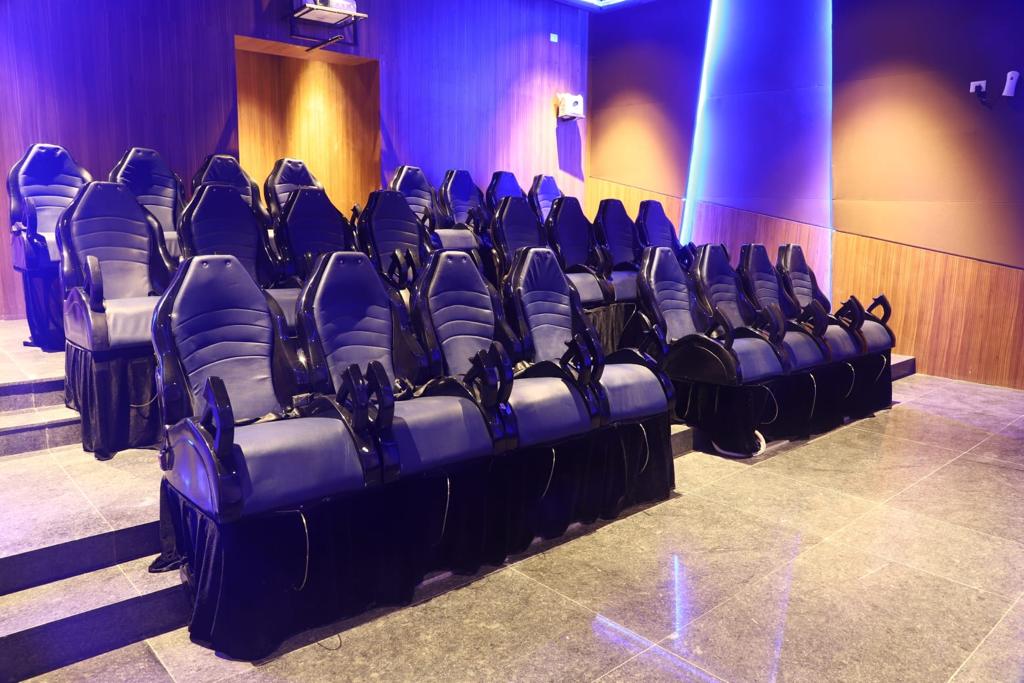 24 seats theater 